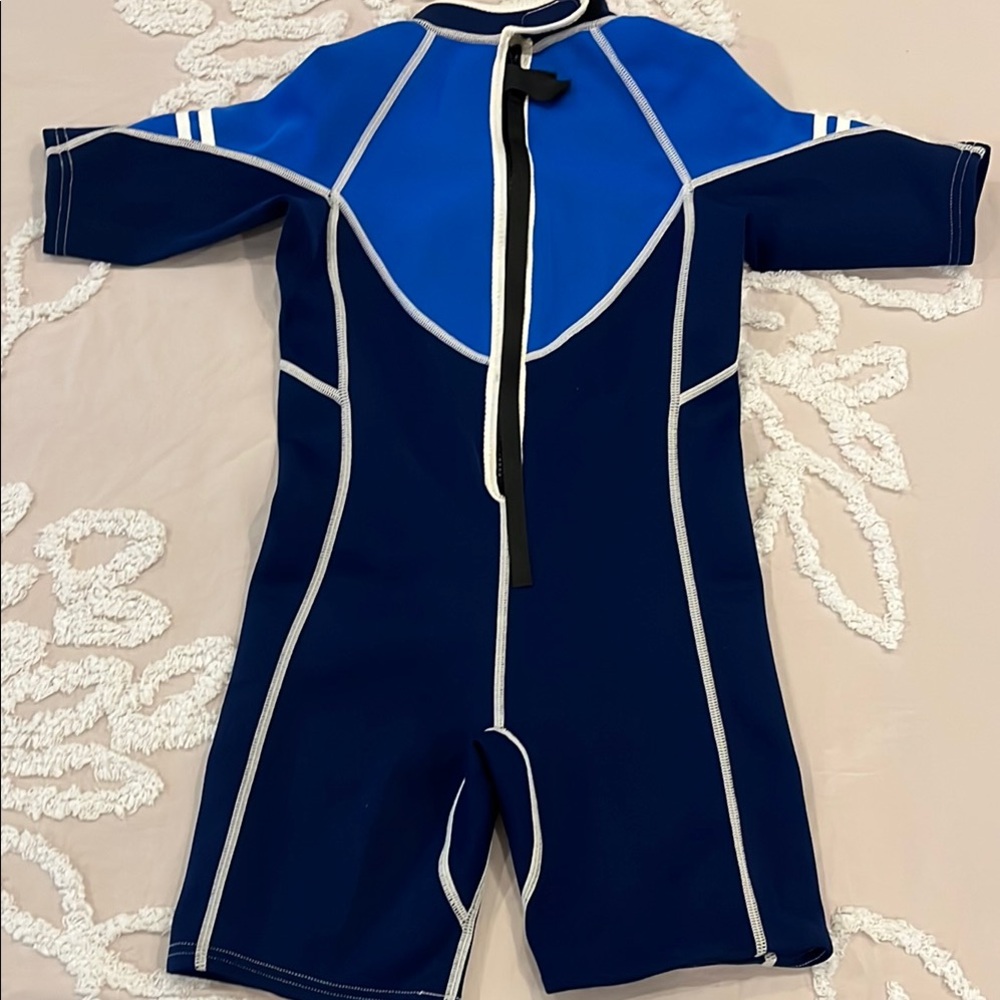 ThermoSkinz Wetsuit Kids Size 8